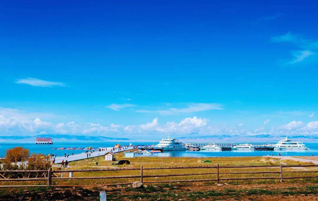 外交部发言人就青海相关评论文章发表看法